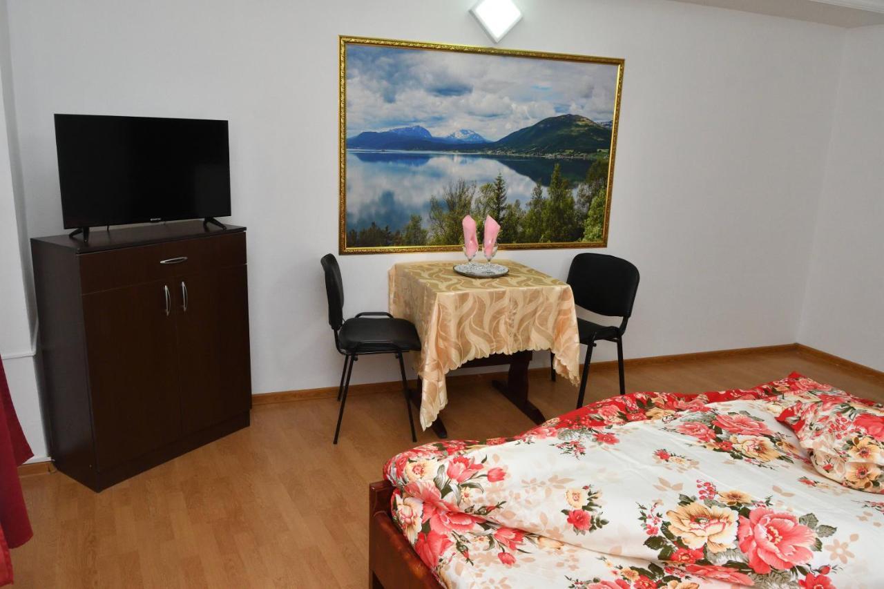 Caransebeş Casa Simescu I旅舍 外观 照片