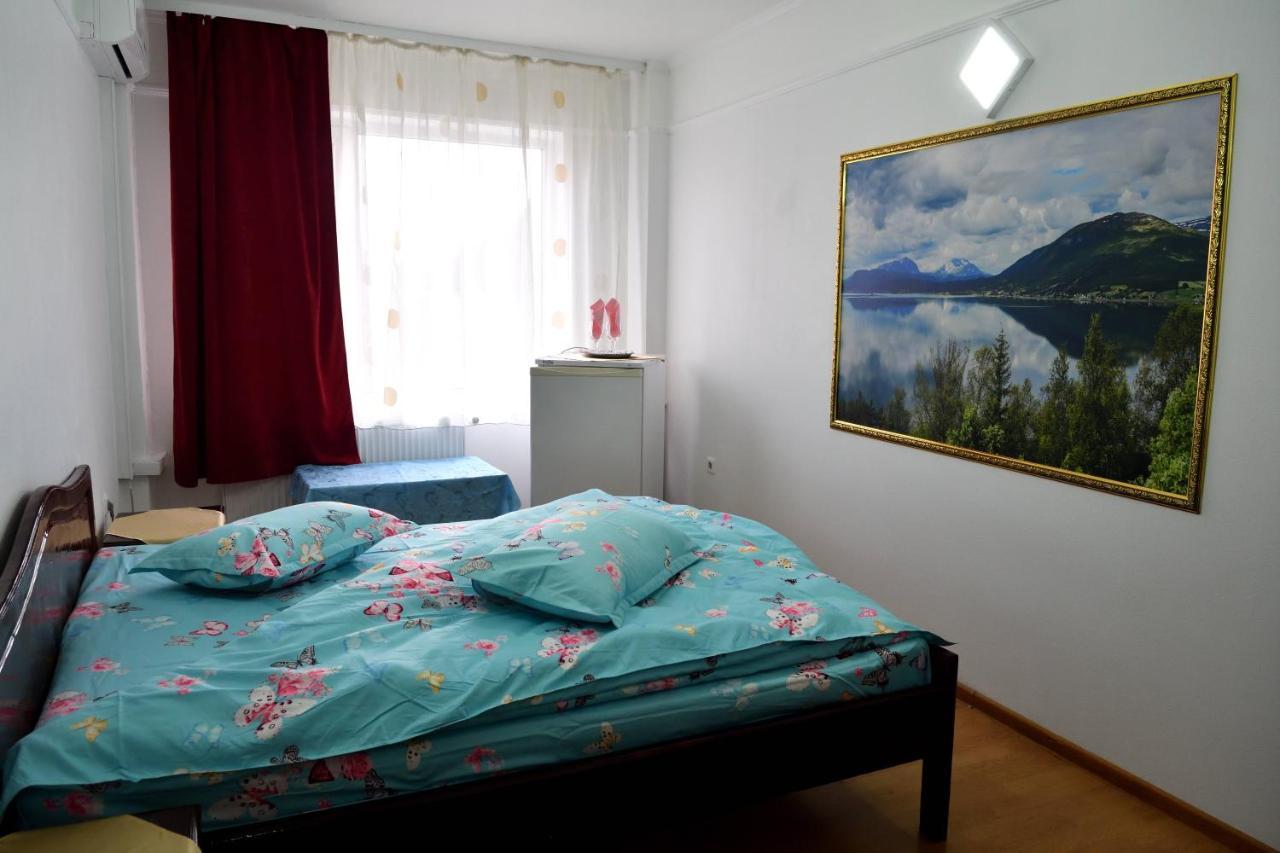Caransebeş Casa Simescu I旅舍 外观 照片